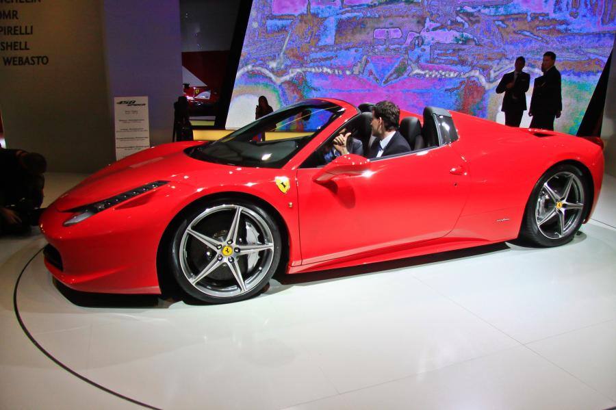  Ferrari 458 Spider 2012 года  (фото 136 из 136)